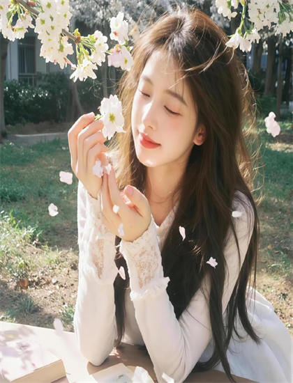 年輕的小婊6線觀高清_送老師鮮花禁忌